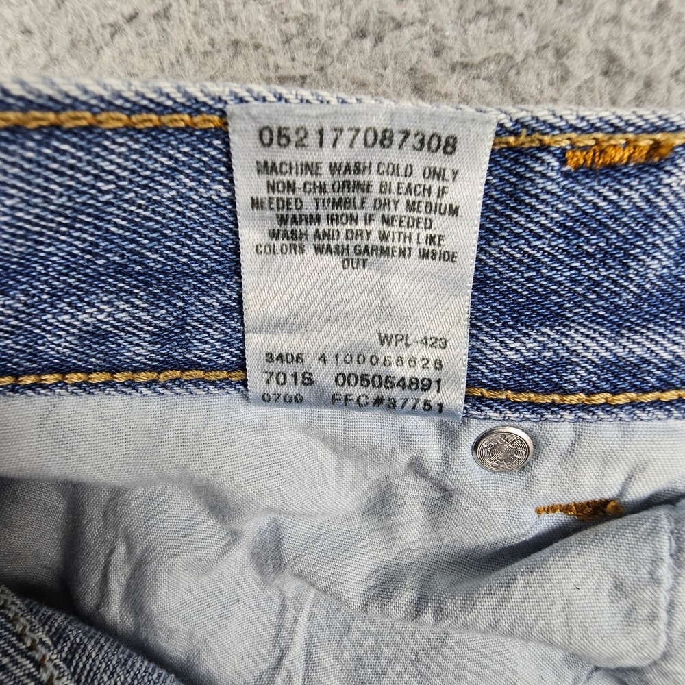 Levi's 505 Regular Fit Jeans Mens 33x30 Blue Light Wash Straight Leg Denim - Picture 6 of 10